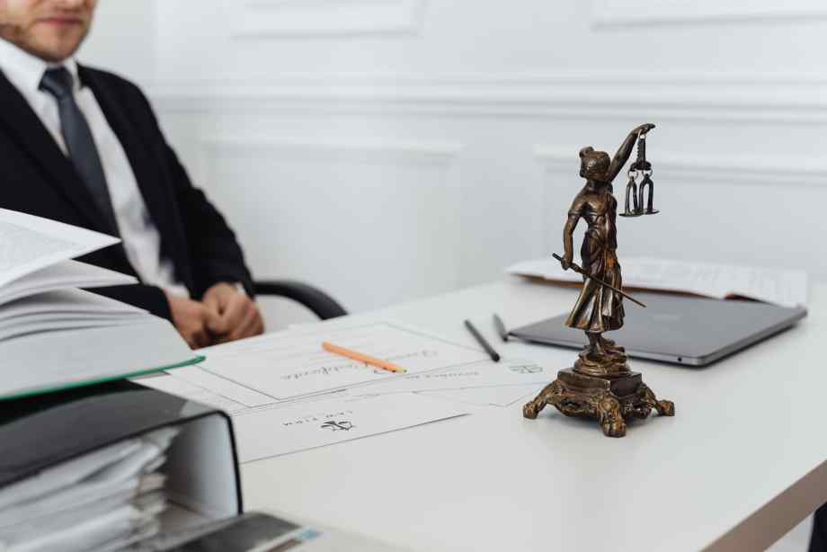 Pourquoi renoncer à la succession du défunt devant un notaire ?-Un Potentiel de Plus